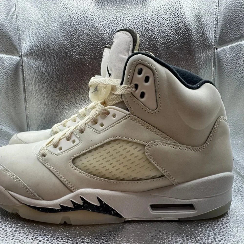 Size 9 - Nike Air Jordan‎ 5 Retro SE White Black Basketball Sneakers FN7405-100